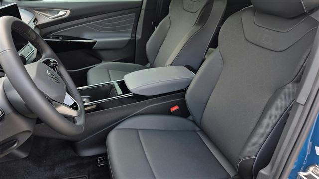 new 2025 Volkswagen ID.4 car, priced at $51,956