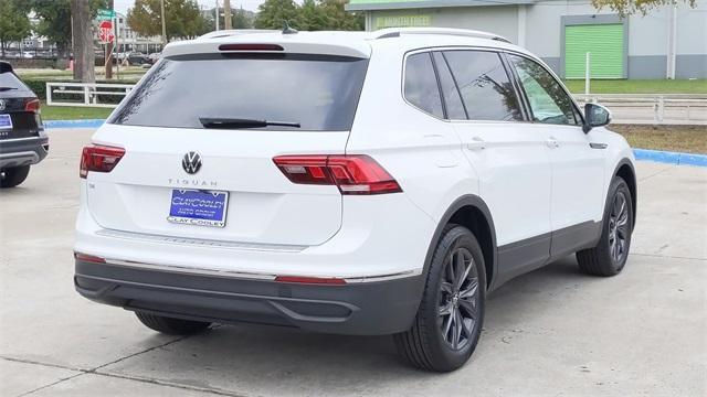 new 2024 Volkswagen Tiguan car, priced at $32,111