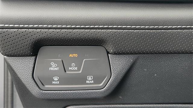 new 2025 Volkswagen Atlas car, priced at $36,799