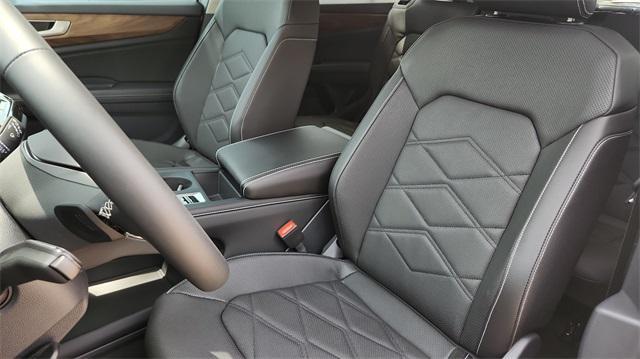 new 2025 Volkswagen Atlas car, priced at $36,799