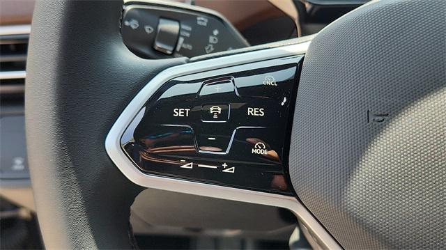 new 2025 Volkswagen ID.4 car, priced at $38,999