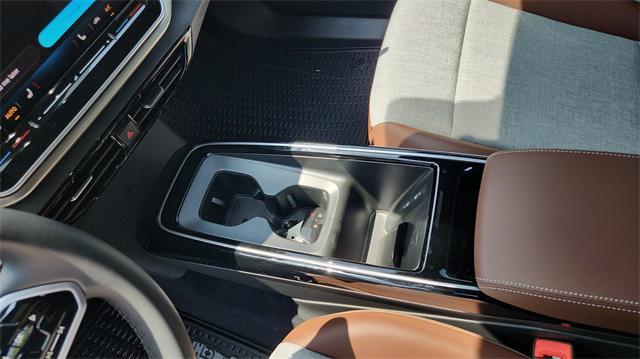 new 2025 Volkswagen ID.4 car, priced at $38,999