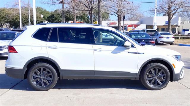 new 2024 Volkswagen Tiguan car, priced at $31,433