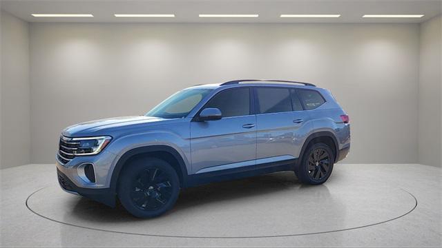 new 2025 Volkswagen Atlas car, priced at $43,716