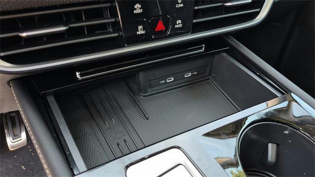 new 2025 Volkswagen Atlas car, priced at $52,811