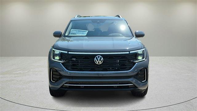 new 2025 Volkswagen Atlas car, priced at $52,811