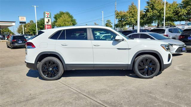 new 2025 Volkswagen Atlas Cross Sport car, priced at $45,603