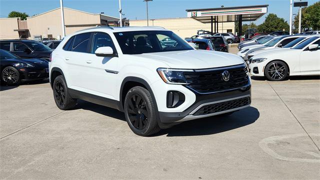 new 2025 Volkswagen Atlas Cross Sport car, priced at $45,603