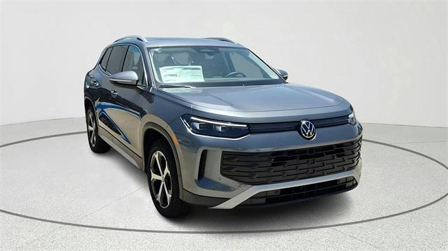new 2025 Volkswagen Tiguan car, priced at $35,916