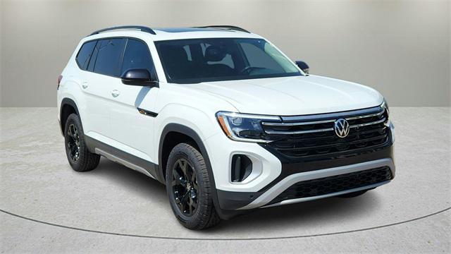 new 2025 Volkswagen Atlas car, priced at $45,999