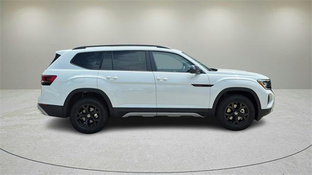 new 2025 Volkswagen Atlas car, priced at $45,576