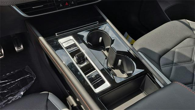 new 2025 Volkswagen Atlas car, priced at $45,576