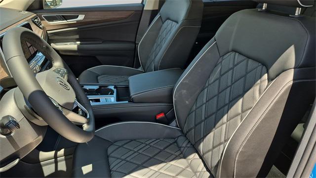 new 2025 Volkswagen Atlas car, priced at $52,356