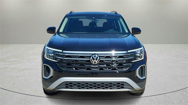 new 2025 Volkswagen Atlas car, priced at $44,999