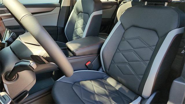 new 2025 Volkswagen Atlas car, priced at $44,999