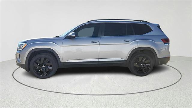 new 2025 Volkswagen Atlas car, priced at $40,199