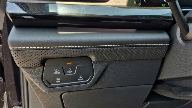 new 2025 Volkswagen Atlas car, priced at $52,356