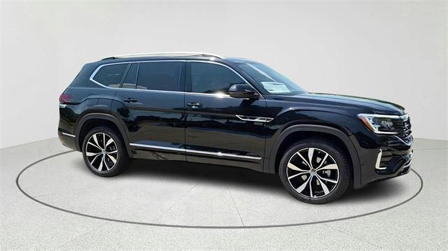 new 2025 Volkswagen Atlas car, priced at $52,356
