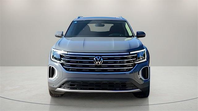 new 2025 Volkswagen Atlas car, priced at $48,107