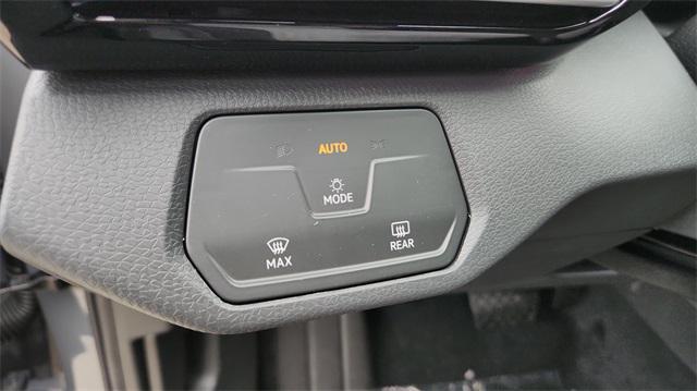 new 2025 Volkswagen ID.4 car, priced at $38,999