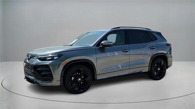 new 2025 Volkswagen Tiguan car, priced at $38,636