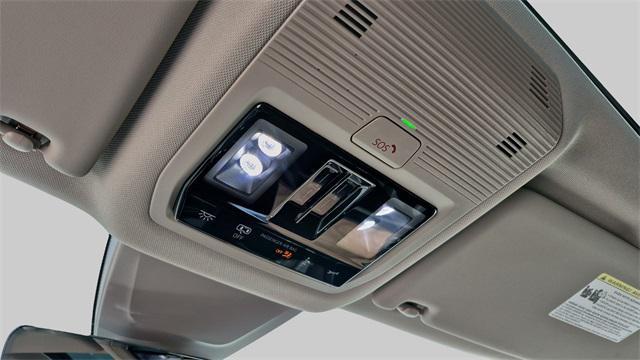 new 2025 Volkswagen Atlas car, priced at $39,199