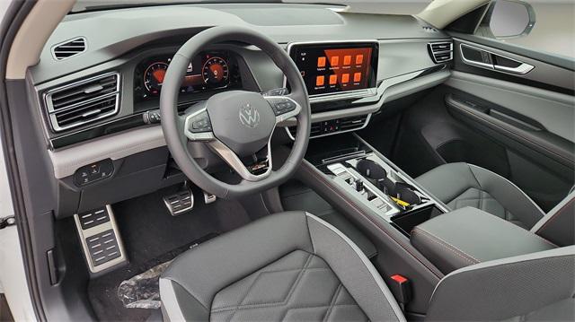 new 2025 Volkswagen Atlas car, priced at $44,999