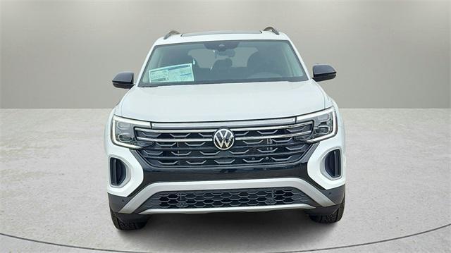 new 2025 Volkswagen Atlas car, priced at $44,999