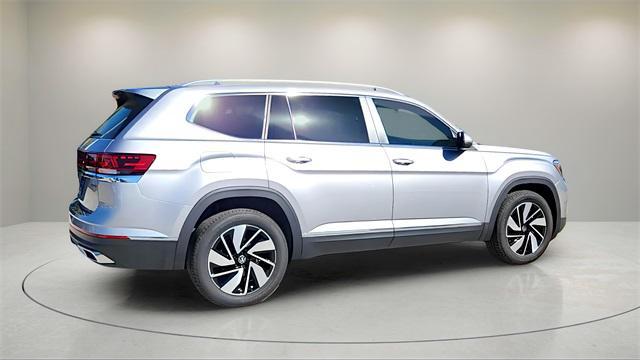 new 2025 Volkswagen Atlas car, priced at $47,072