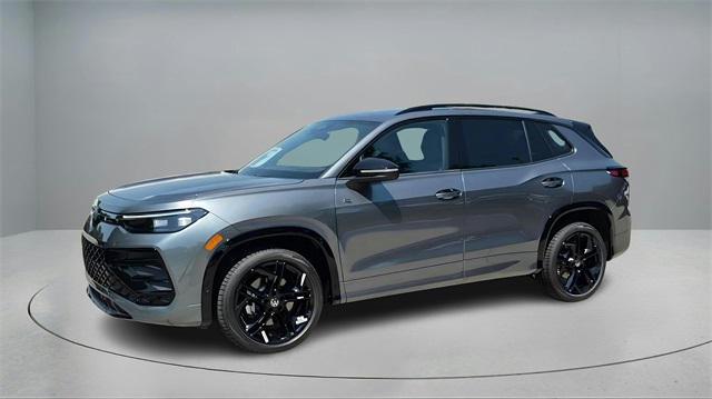 new 2025 Volkswagen Tiguan car, priced at $39,376