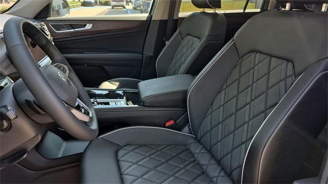 new 2025 Volkswagen Atlas car, priced at $52,811
