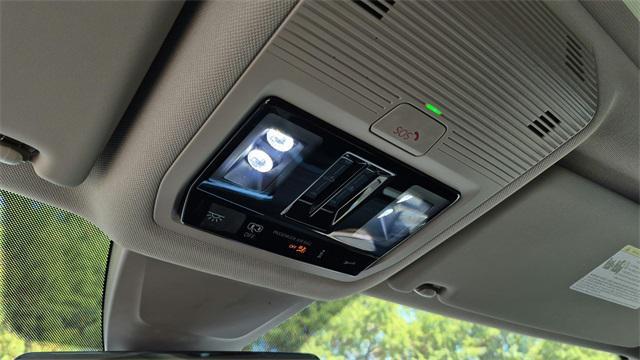 new 2025 Volkswagen Atlas car, priced at $52,811