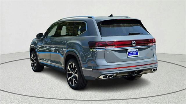 new 2025 Volkswagen Atlas car, priced at $52,811
