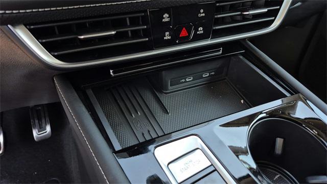 new 2025 Volkswagen Atlas car, priced at $52,811