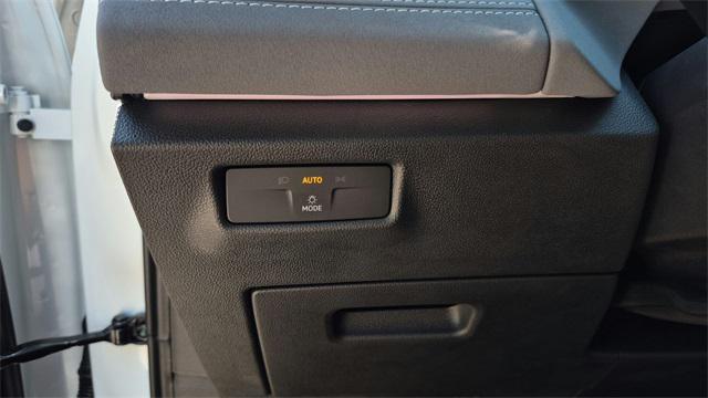 new 2025 Volkswagen Tiguan car, priced at $37,295