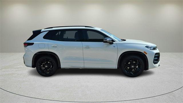 new 2025 Volkswagen Tiguan car, priced at $37,295