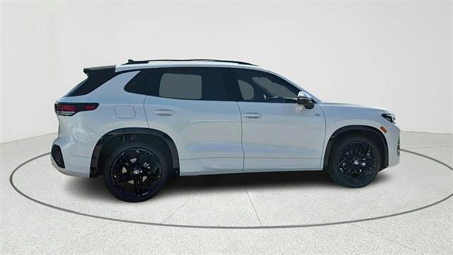 new 2025 Volkswagen Tiguan car, priced at $37,591