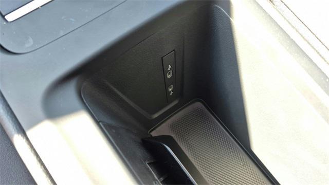 new 2025 Volkswagen Tiguan car, priced at $37,591