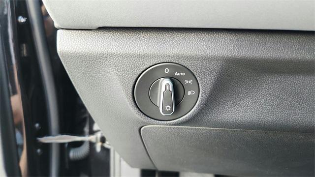 new 2025 Volkswagen Jetta car, priced at $27,666