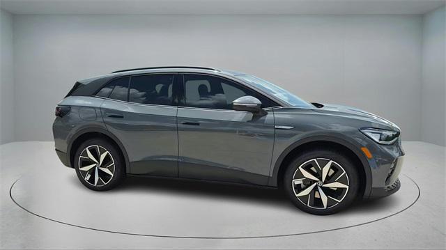 new 2025 Volkswagen ID.4 car, priced at $47,361
