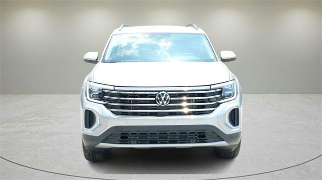 new 2025 Volkswagen Atlas car, priced at $40,423