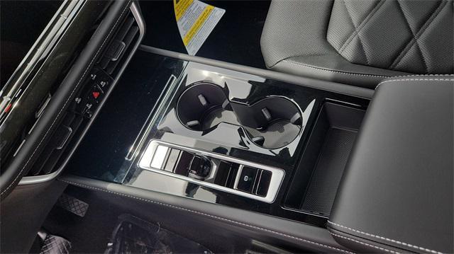 new 2025 Volkswagen Atlas car, priced at $42,999