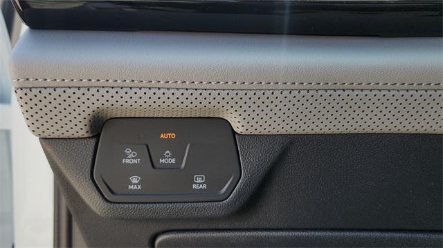 new 2025 Volkswagen Atlas car, priced at $44,999