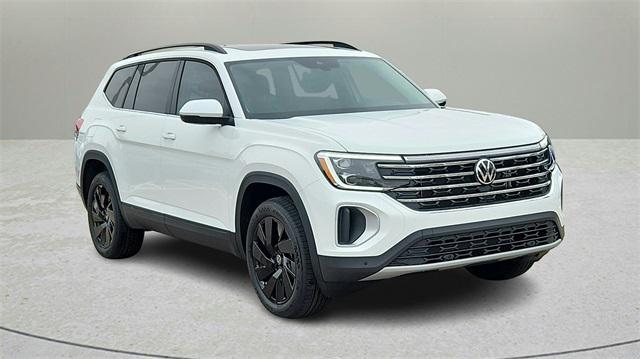 new 2025 Volkswagen Atlas car, priced at $40,999