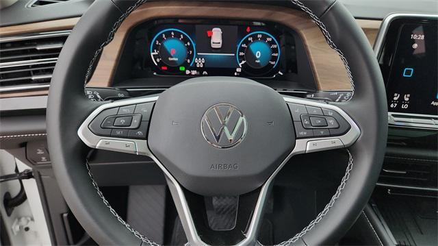 new 2025 Volkswagen Atlas car, priced at $40,999