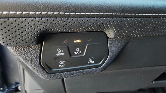 new 2025 Volkswagen Atlas car, priced at $41,059