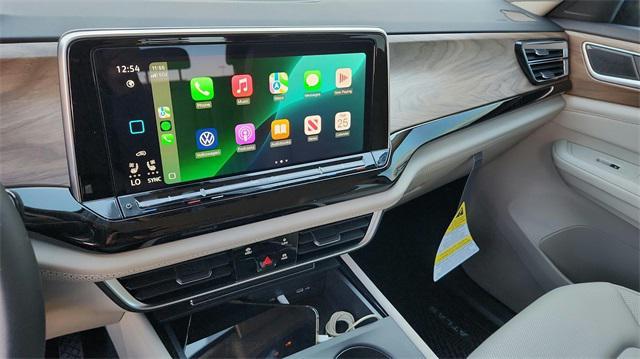 new 2025 Volkswagen Atlas car, priced at $36,250