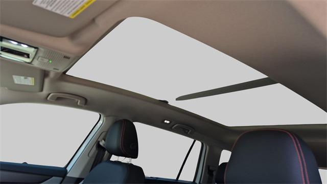 new 2025 Volkswagen Atlas car, priced at $45,576