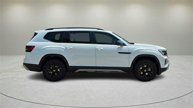 new 2025 Volkswagen Atlas car, priced at $45,576