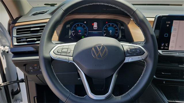 new 2025 Volkswagen Atlas car, priced at $40,999